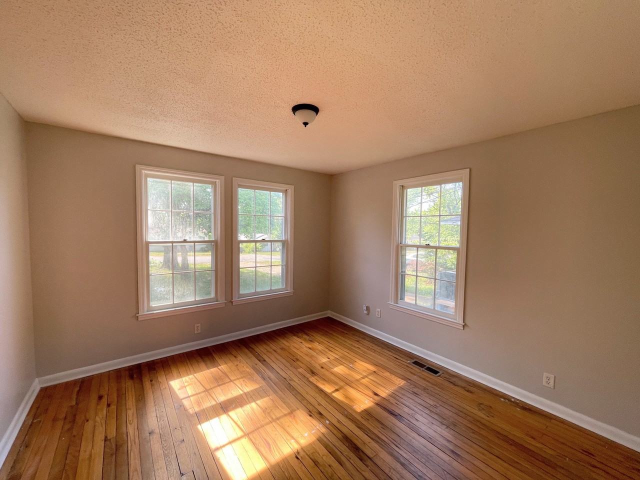 2508 Virginia Boulevard Northwest #1 - Photo 7 of 22