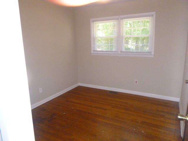 1165 Hartman Ave #1 - Photo 6 of 10