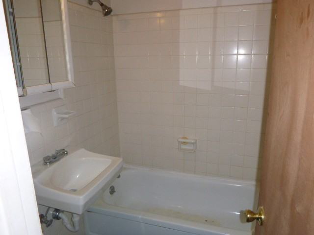 1165 Hartman Ave #1 - Photo 7 of 10