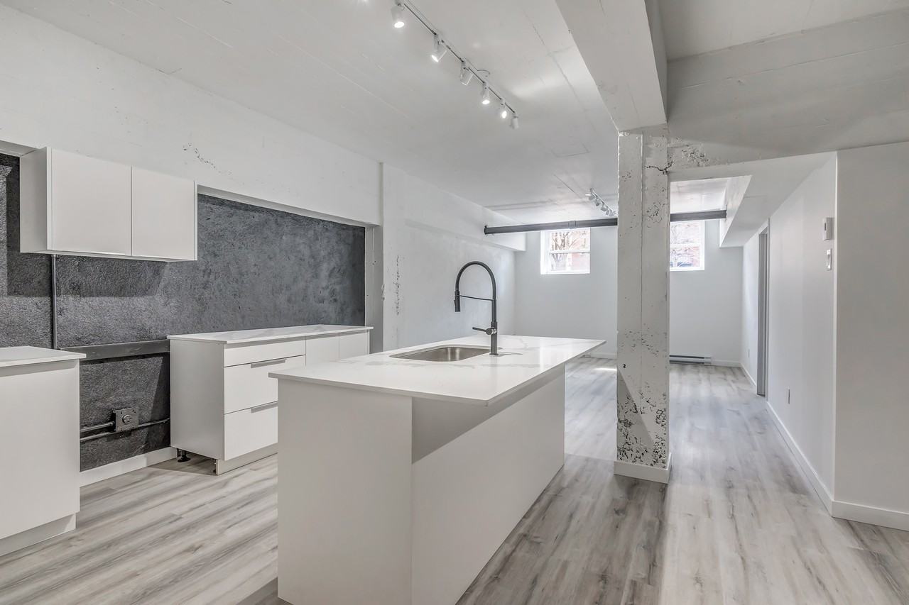 4855 Chemin Queen Mary #40 - Photo 3 of 14