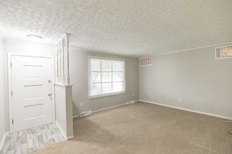 1465 Baxter Rd - Photo 2 of 22