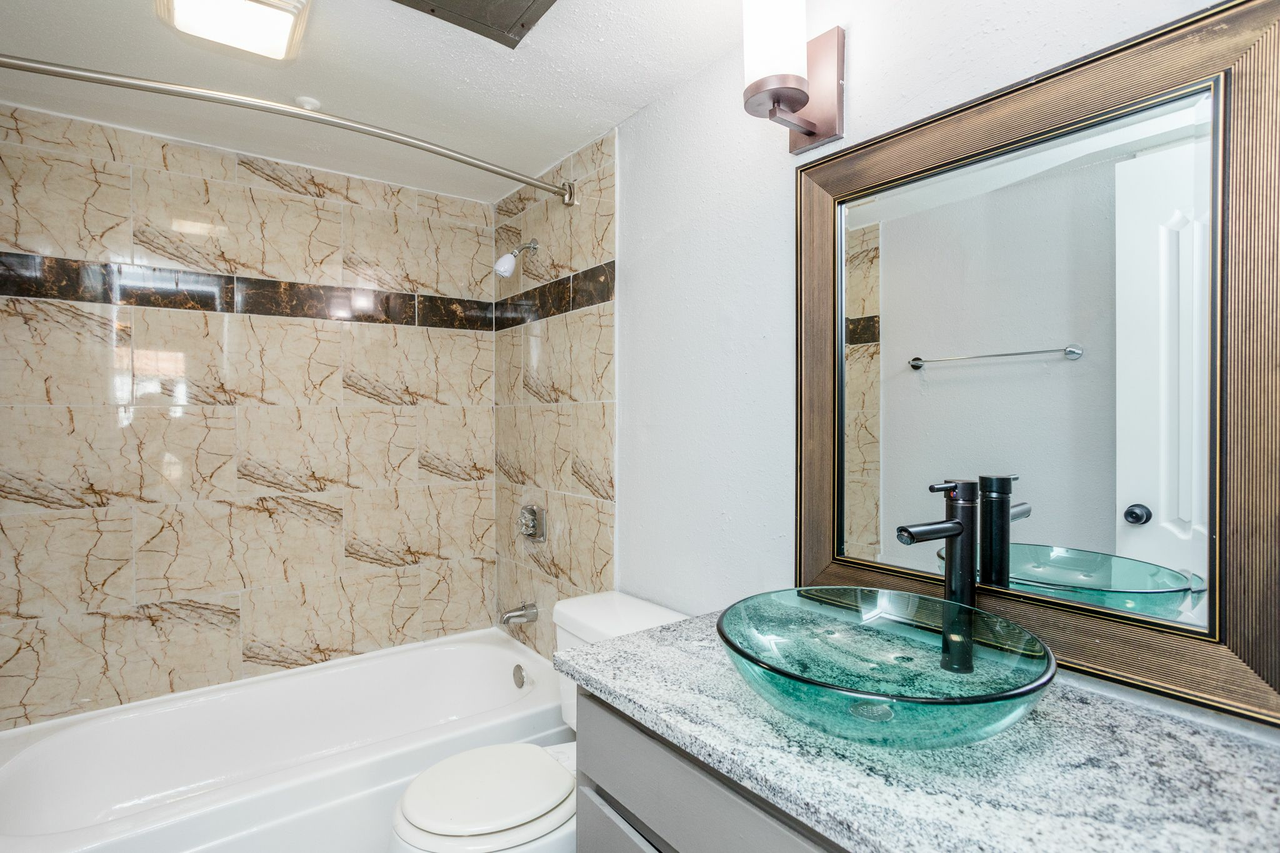 717 Ventura South Apartments - Photo 3 of 24