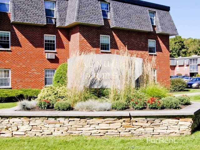 Tatnuck Arms Apartments - Photo 3 of 20