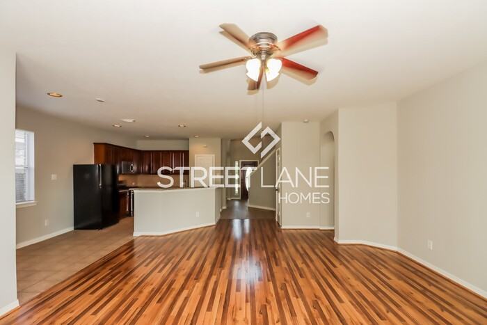 6173 Warrington Ln - Photo 3 of 15