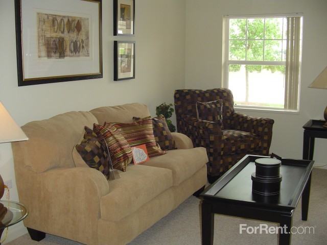 Woodstock Commons - Photo 3 of 23