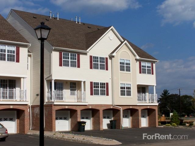 Glen at Renaissance - Photo 3 of 9