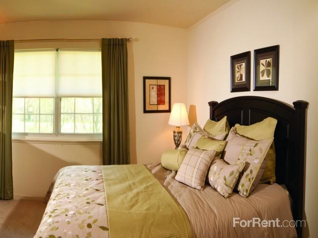 King's Mill Apartments and Townhomes - Photo 2 of 5