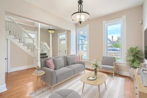 featured image of 923 Lipan St