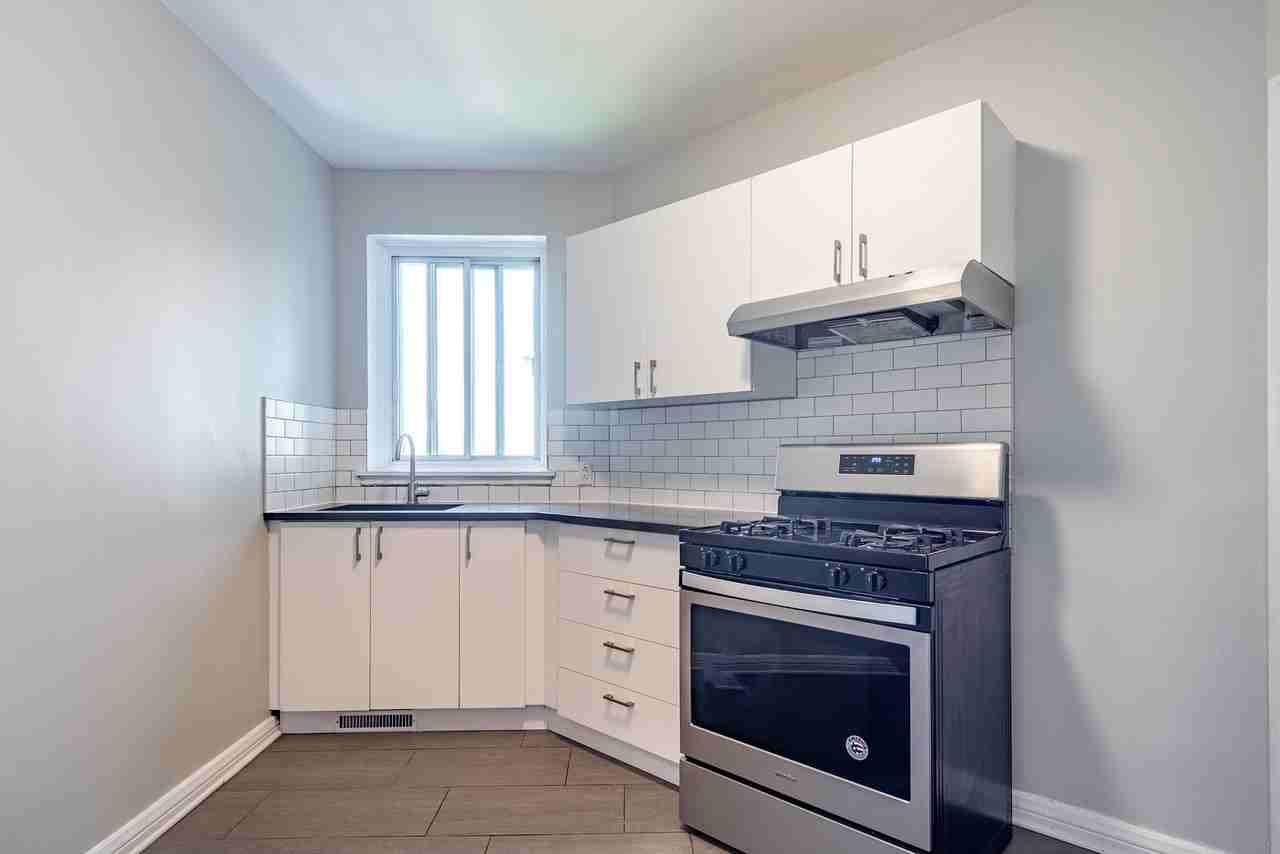 6325 Somerled Apartments 6315 Av Somerled, Montréal, QC H3X None Zumper