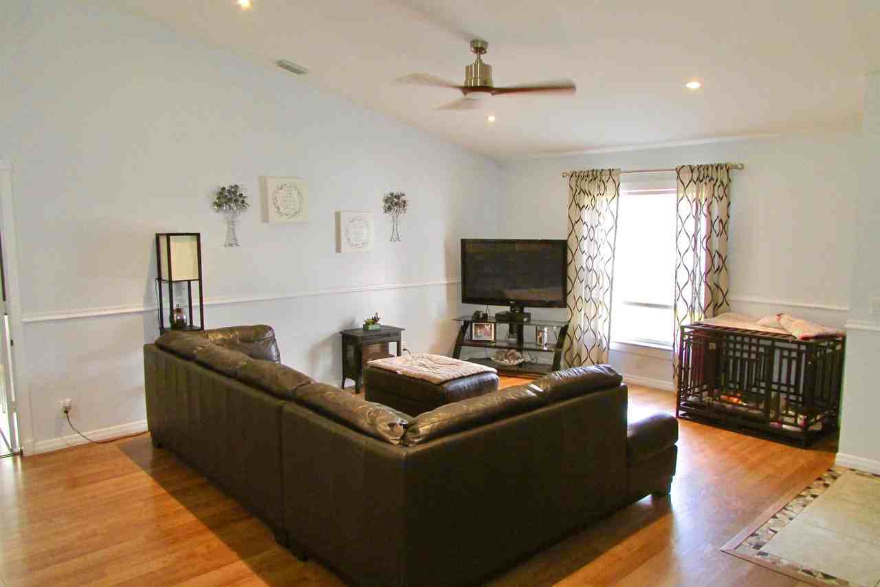 13677 Temple Blvd #1 - Photo 3 of 17