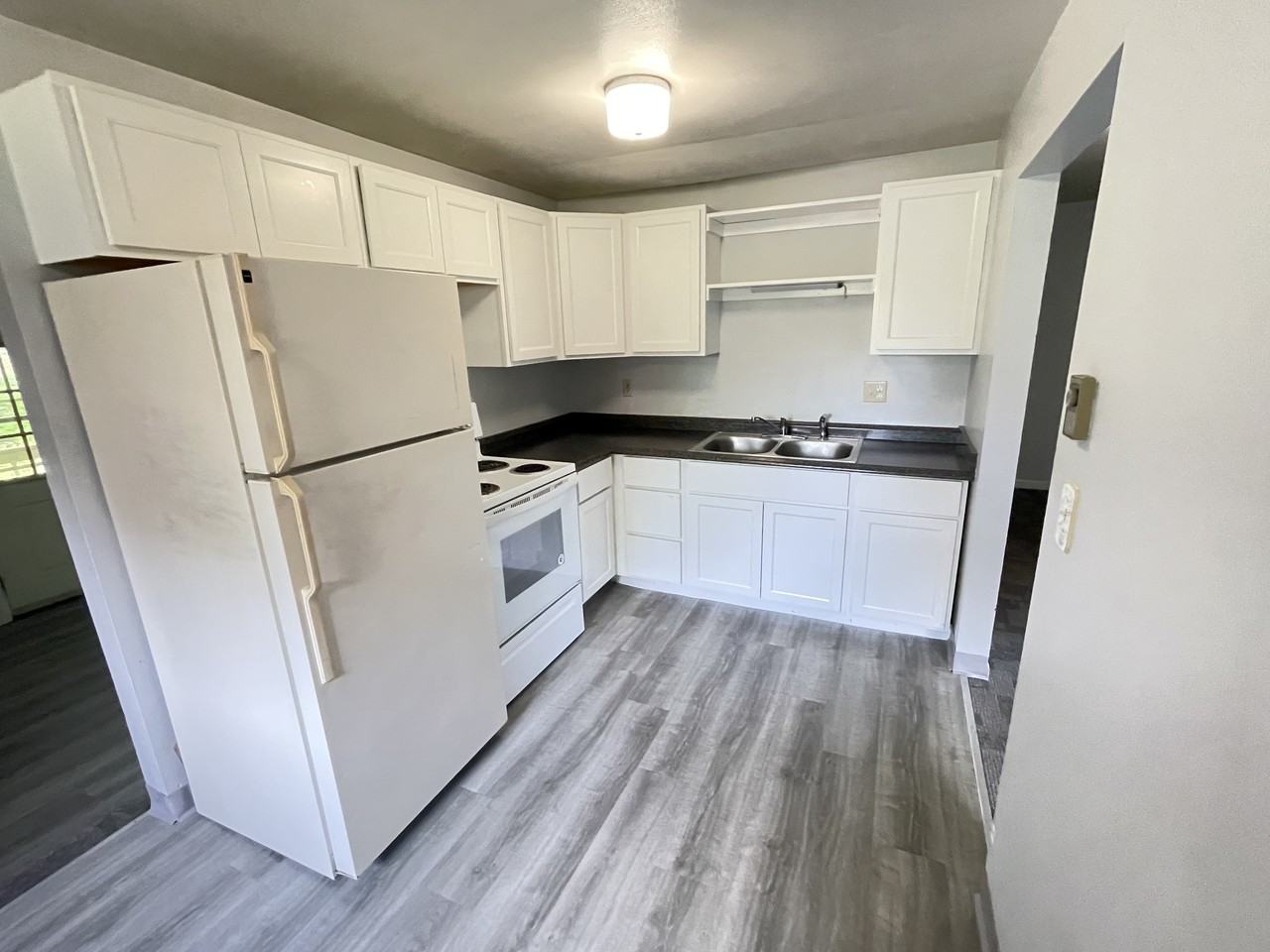 5 Perry Hill Rd #3 - Photo 3 of 7