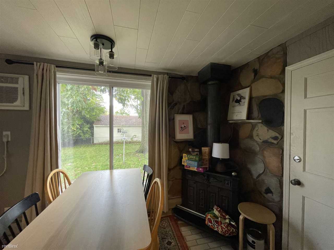 1615 Lyon St NE - Photo 2 of 11