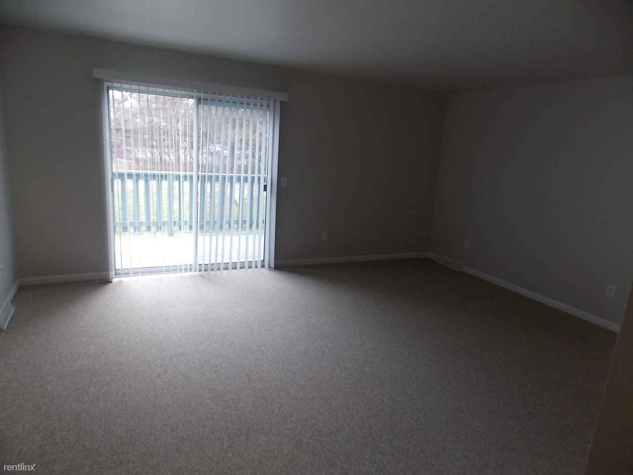 Burton East Townhomes Apartments 3800 Burton St Se, Grand Rapids, MI