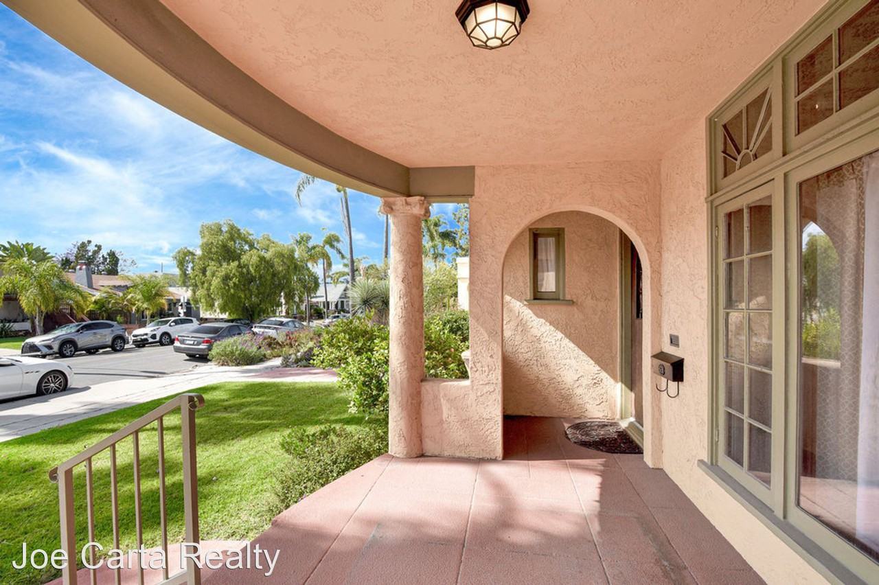 4725 Kensington Dr - Photo 2 of 26