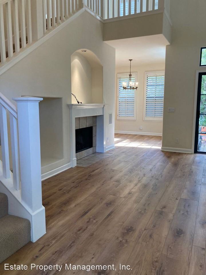 298 Calle Esperanza - Photo 2 of 14