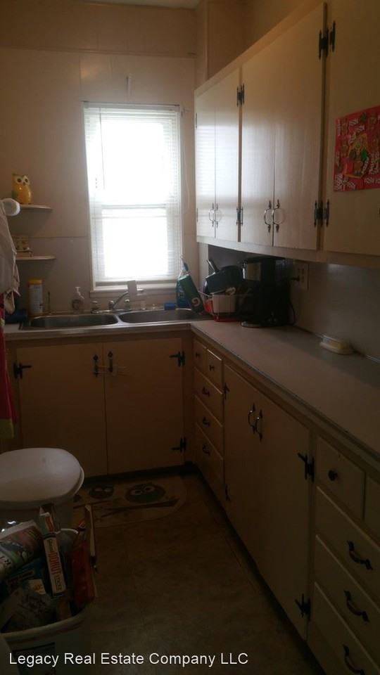 107-109 Burgess Ave - Photo 2 of 7