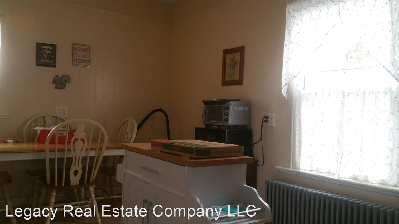 107-109 Burgess Ave - Photo 3 of 7