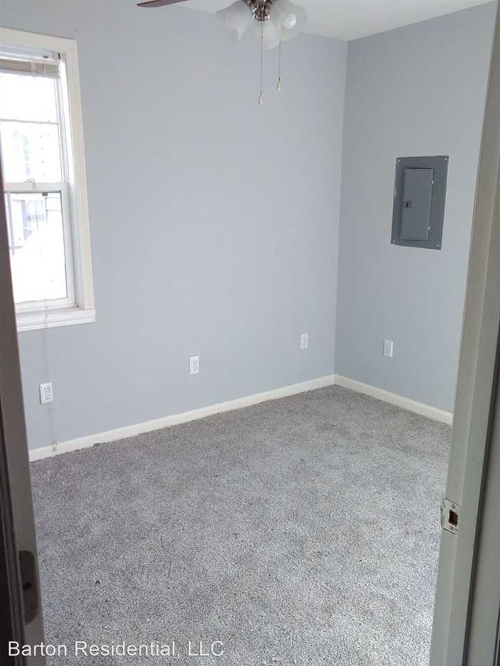 1315, 1317, 1319, 1321 Schneider Road SE 1310 East 5th St SE - Photo 2 of 11