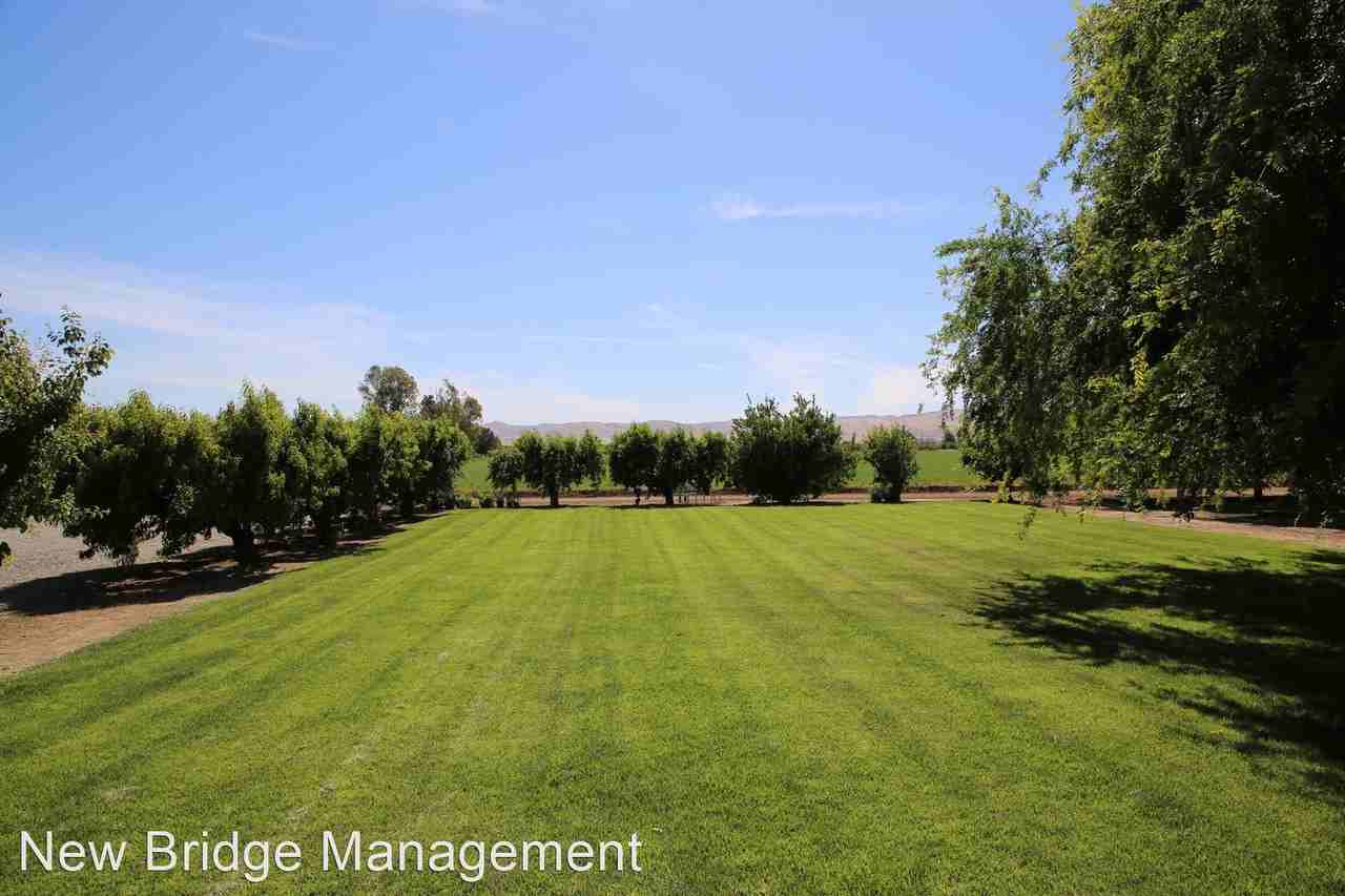 705 Almond Ave - Photo 2 of 31