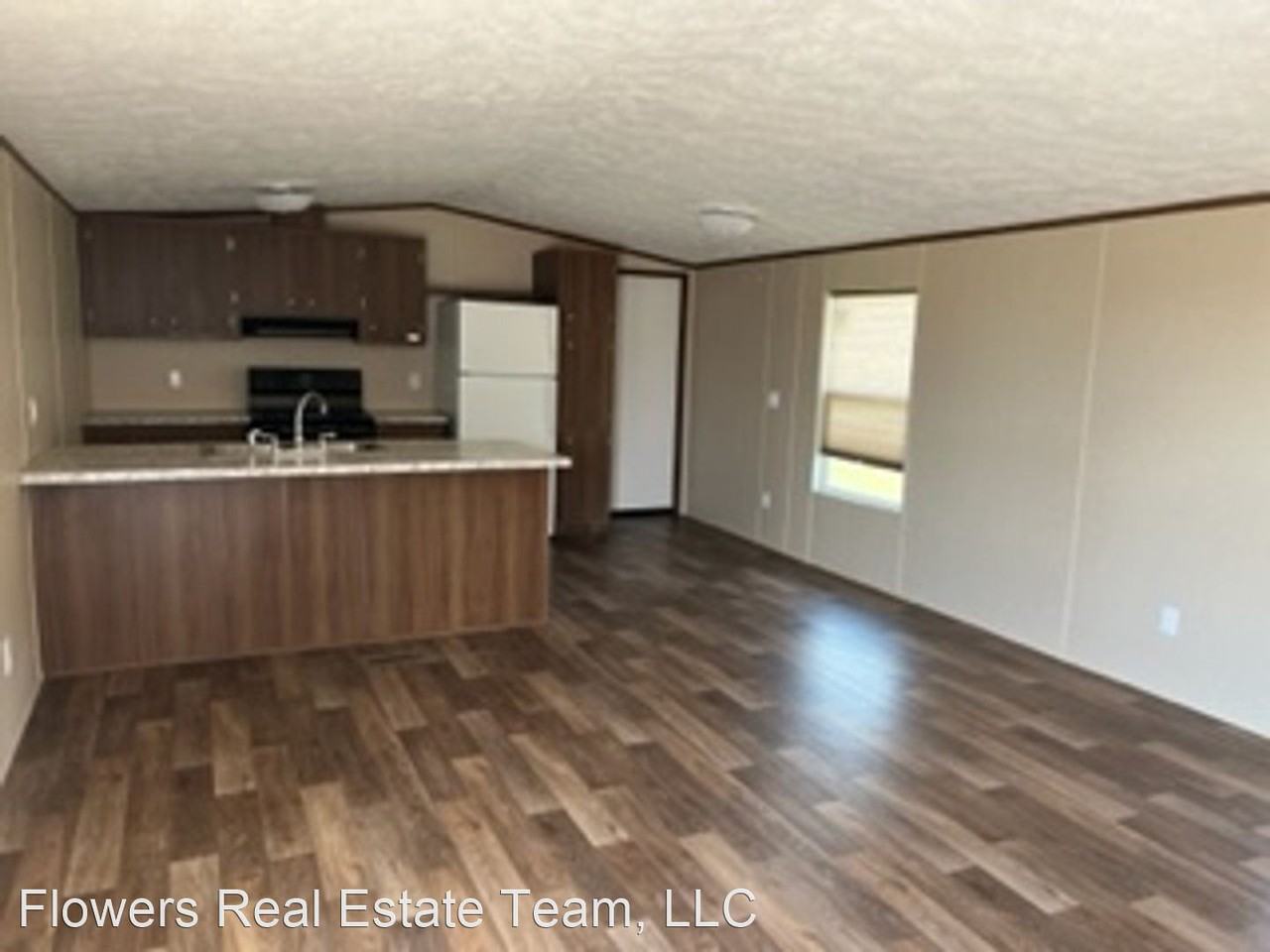 67 County Road 2315 - Photo 2 of 7