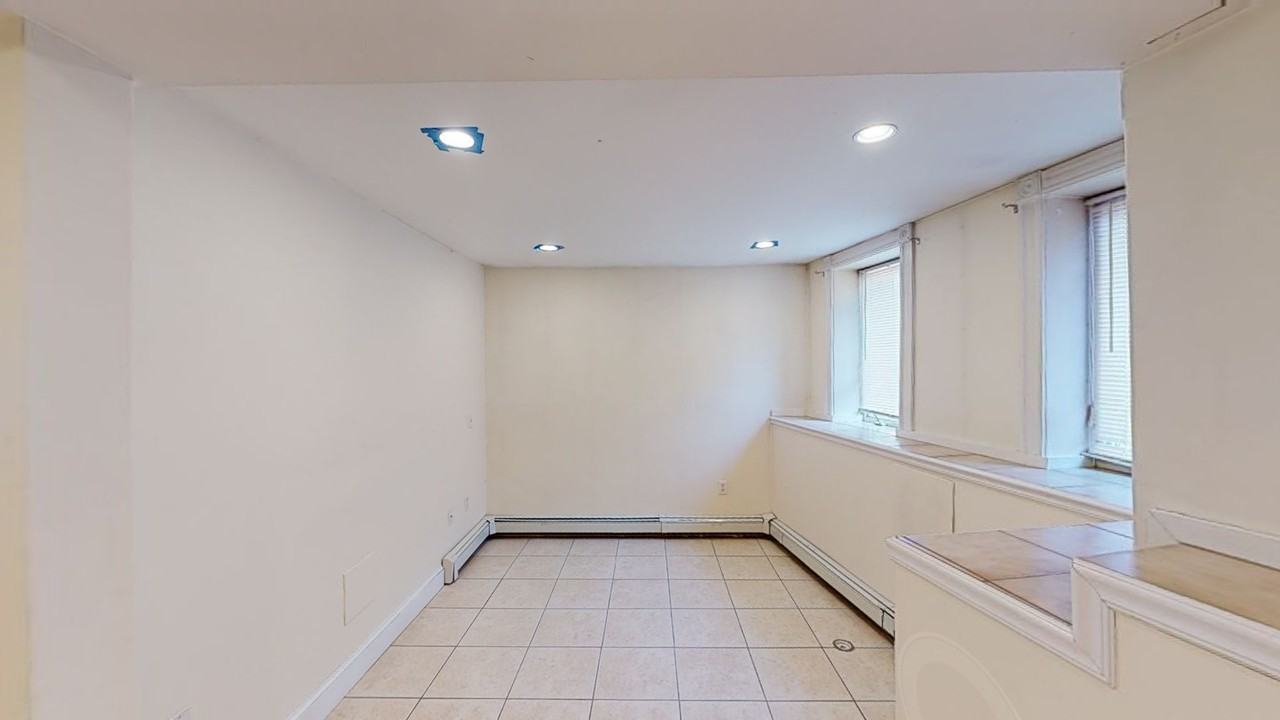 33 Walbridge St #19 - Photo 7 of 15