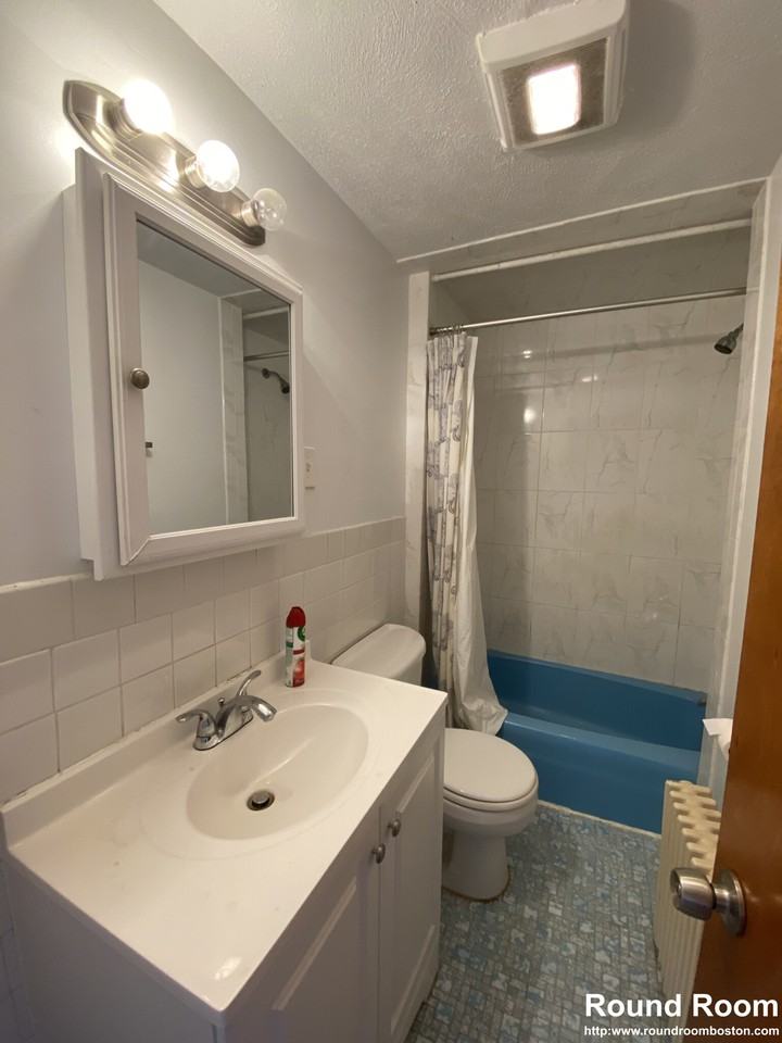 51 Aldie St #3 - Photo 5 of 9