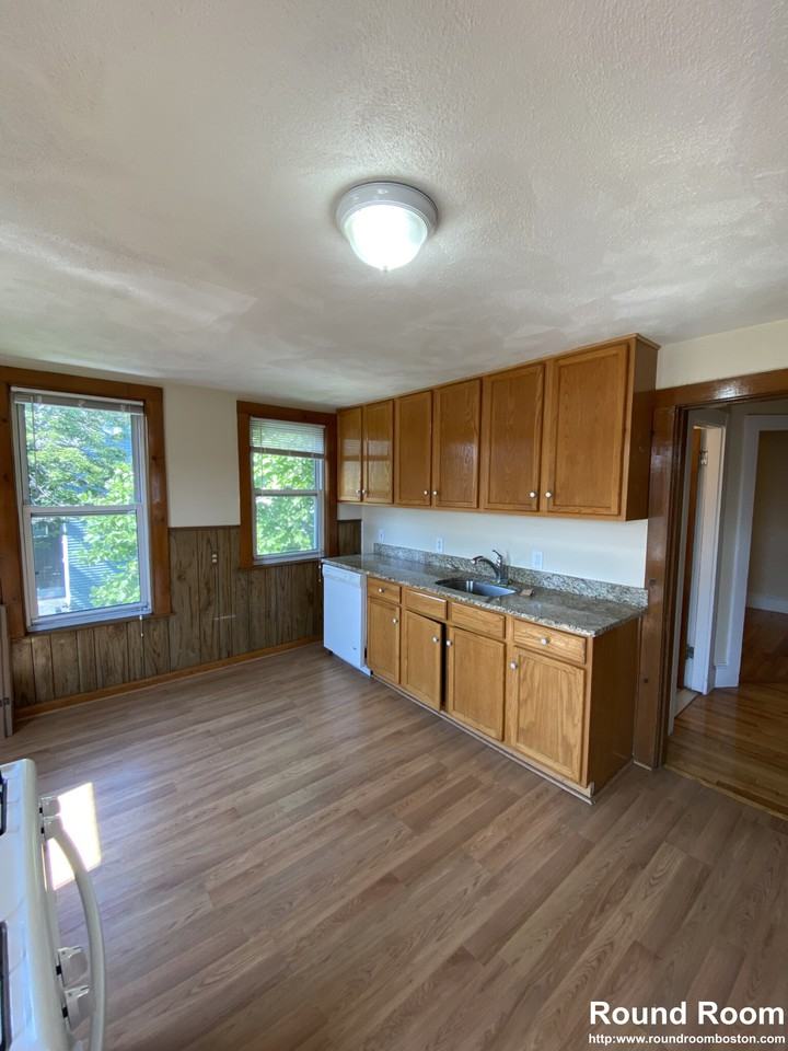 51 Aldie St #3 - Photo 6 of 9