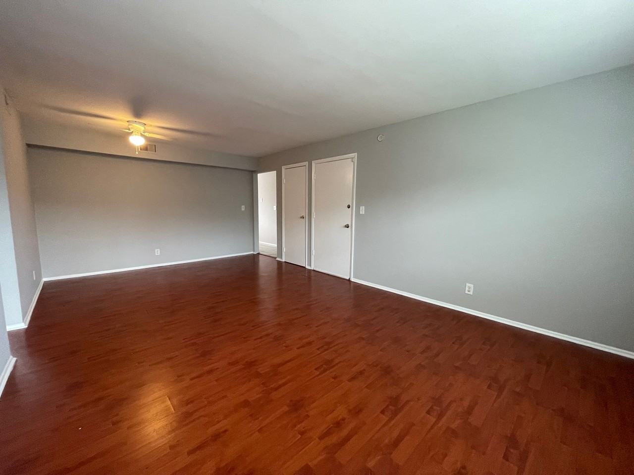 109 Harbor Dr - Photo 2 of 10