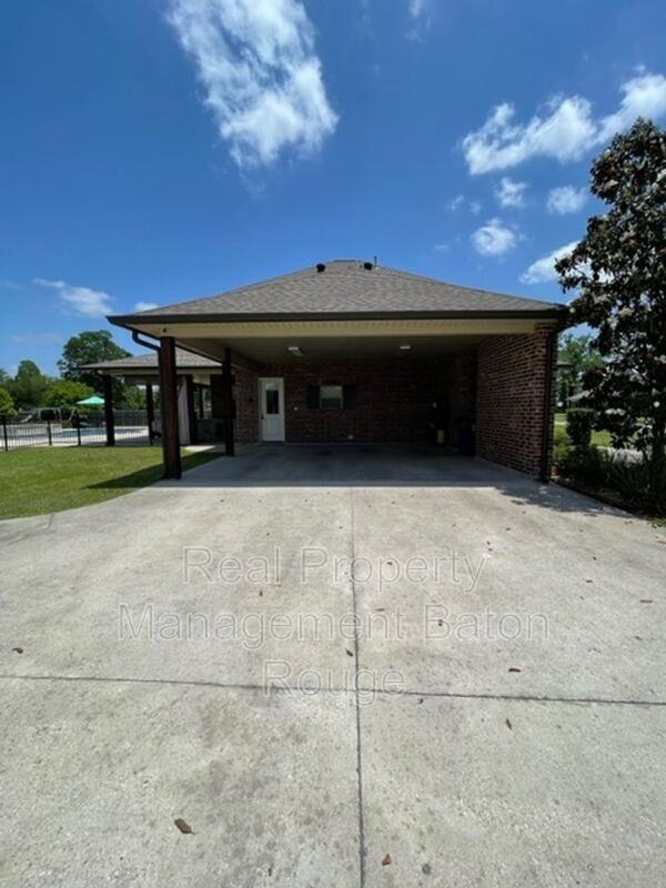 4622 Mckenzie Ln - Photo 2 of 35