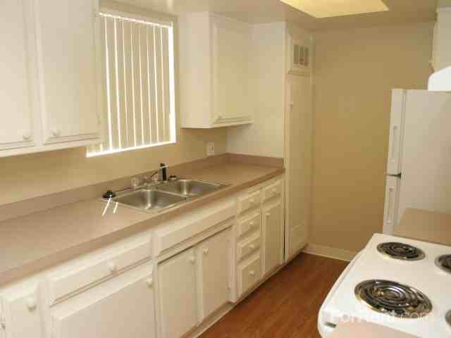 Autumn Glen Apartments - Photo 2 of 15