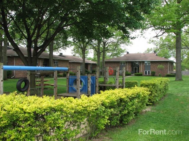 McKinley Woods Apartments & Townhomes - Photo 2 of 16