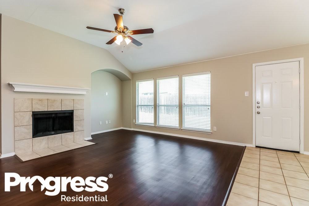 240 Cedar Crest Dr - Photo 2 of 15