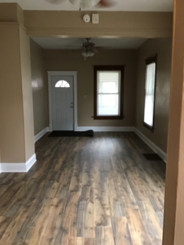 1209 S Alice St - Photo 2 of 11