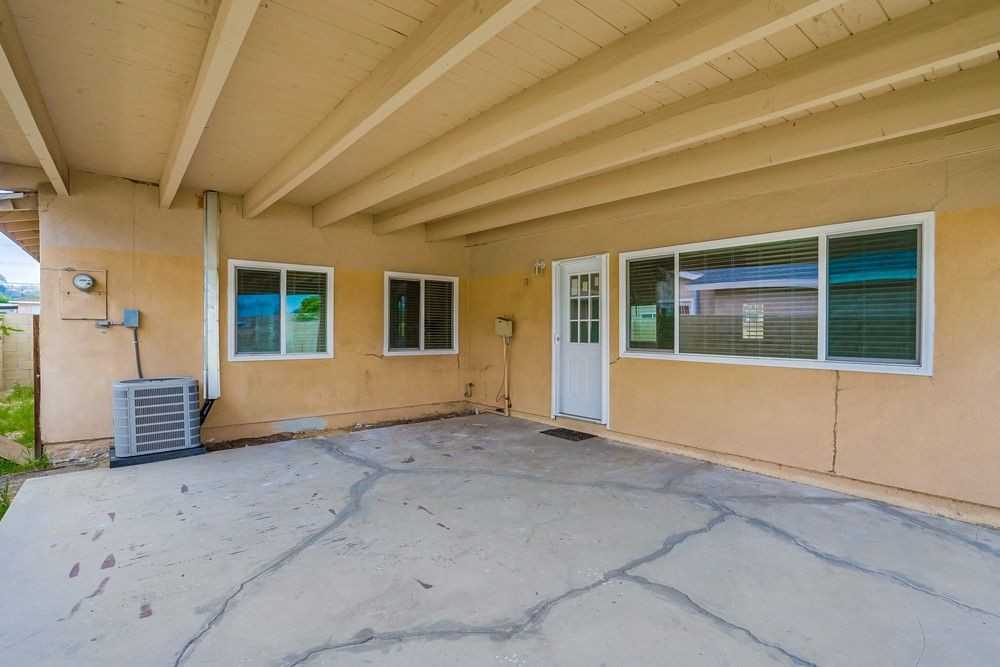 650 W Florence Ave - Photo 3 of 24