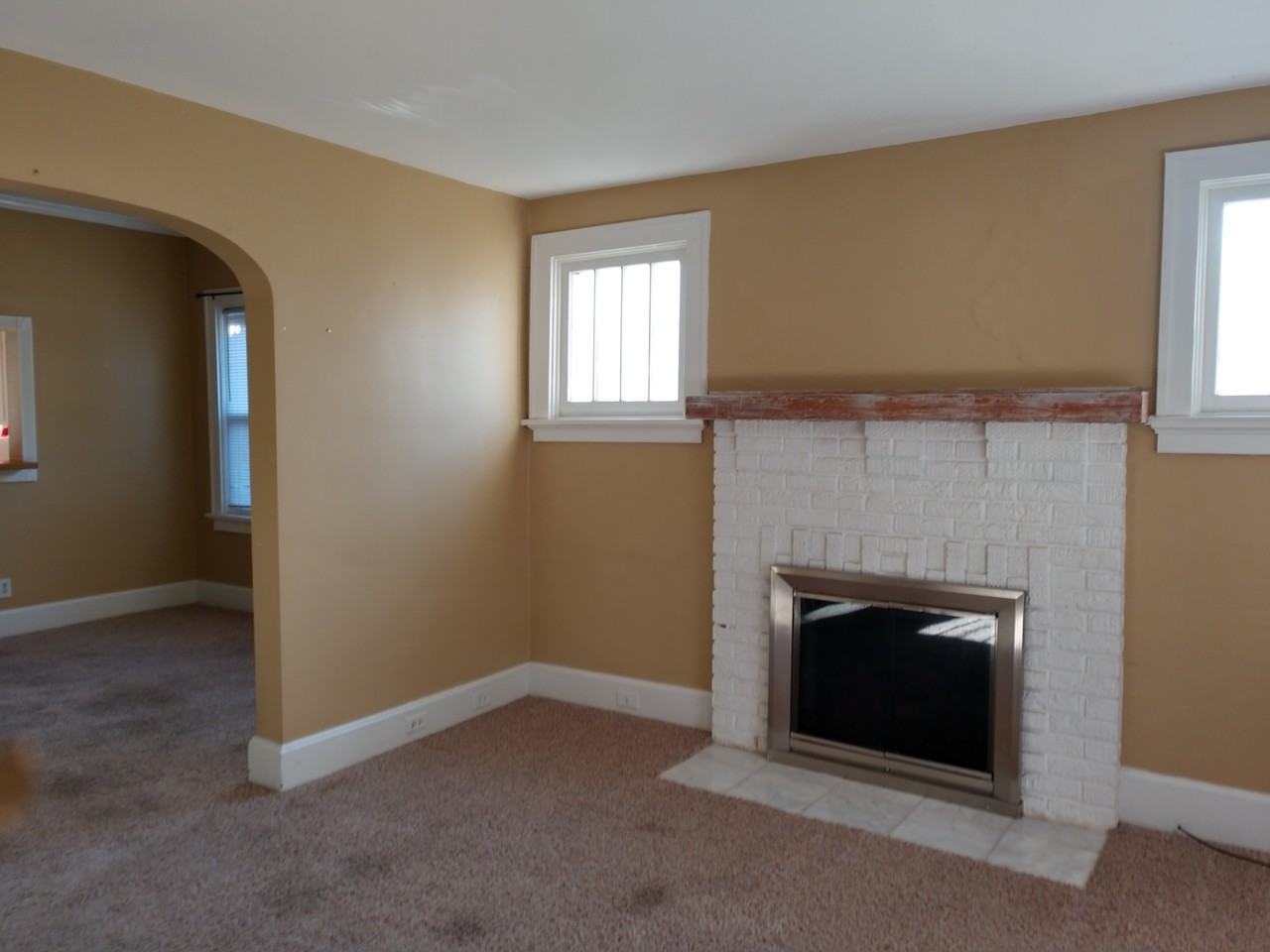 3536 Linwood Avenue - Photo 2 of 9