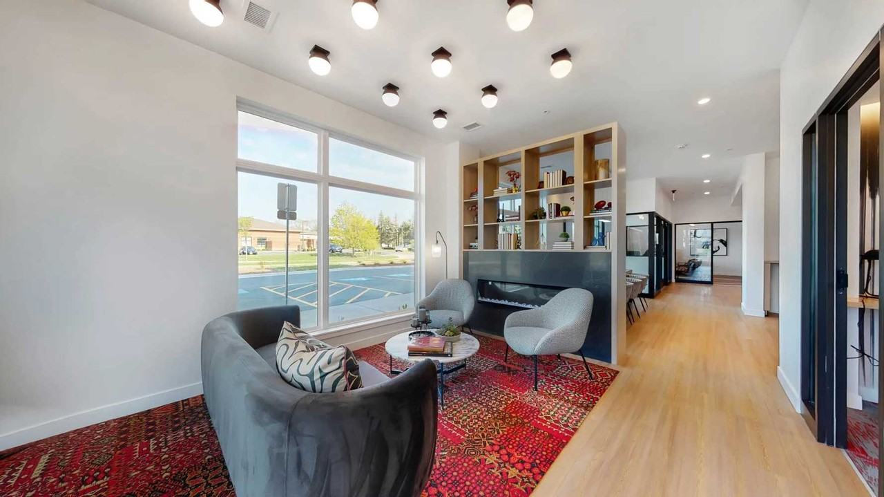 Vantage - Photo 6 of 22