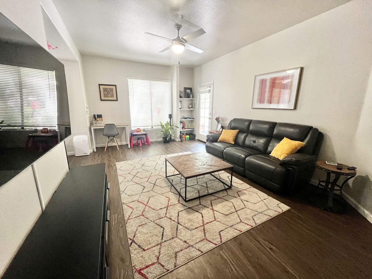 900 South Rural Road - Photo 3 of 18