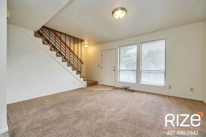 2738 S Edison St - Photo 2 of 15