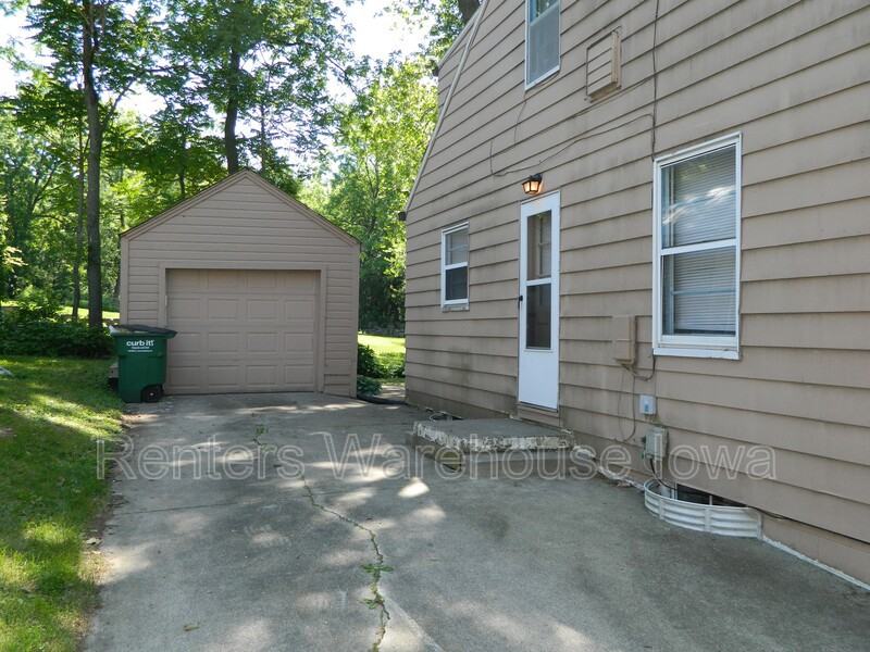 1145 65th St - Photo 2 of 14