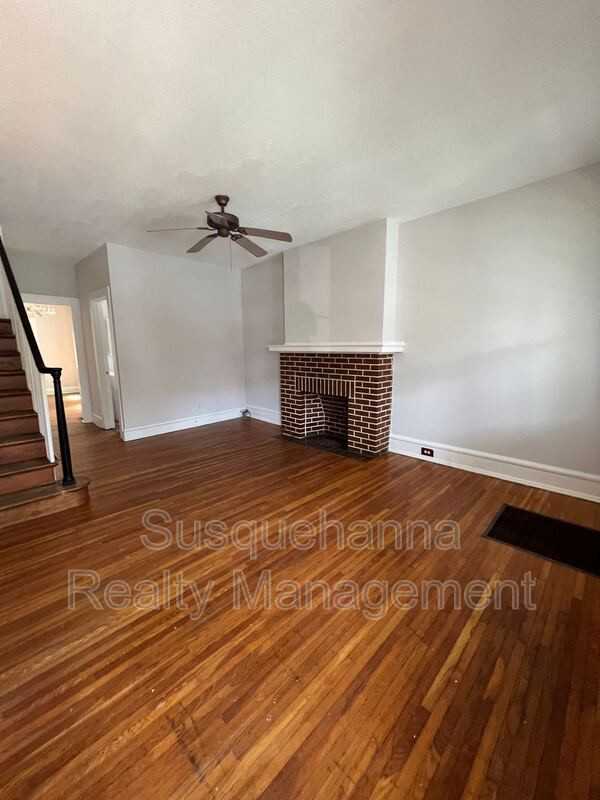 239 S Ann St - Photo 2 of 14