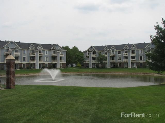 Pine Knoll Apartments - Photo 3 of 25