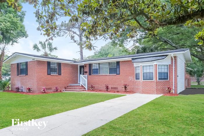 6641 Pine Summit Dr - Photo 2 of 15