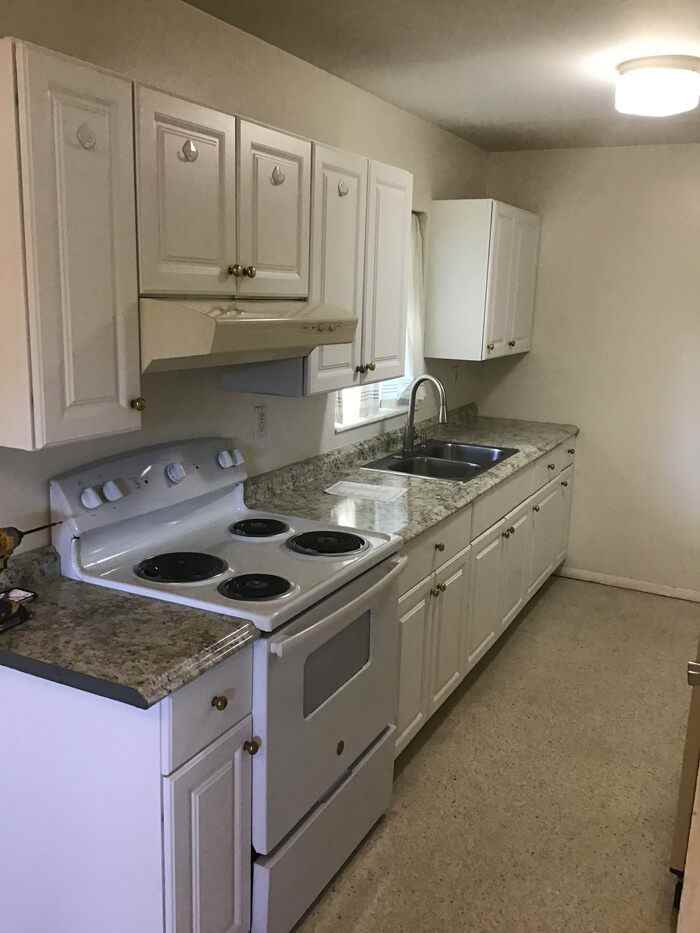 2838 Maple Ave - Photo 3 of 26