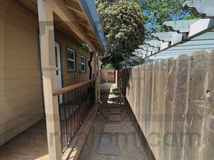 2870 18th St - Photo 3 of 8