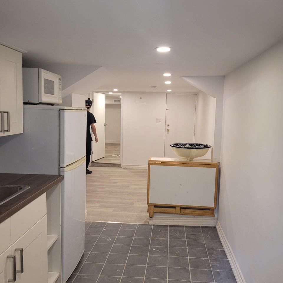 145 Lippincott Street - Photo 3 of 8