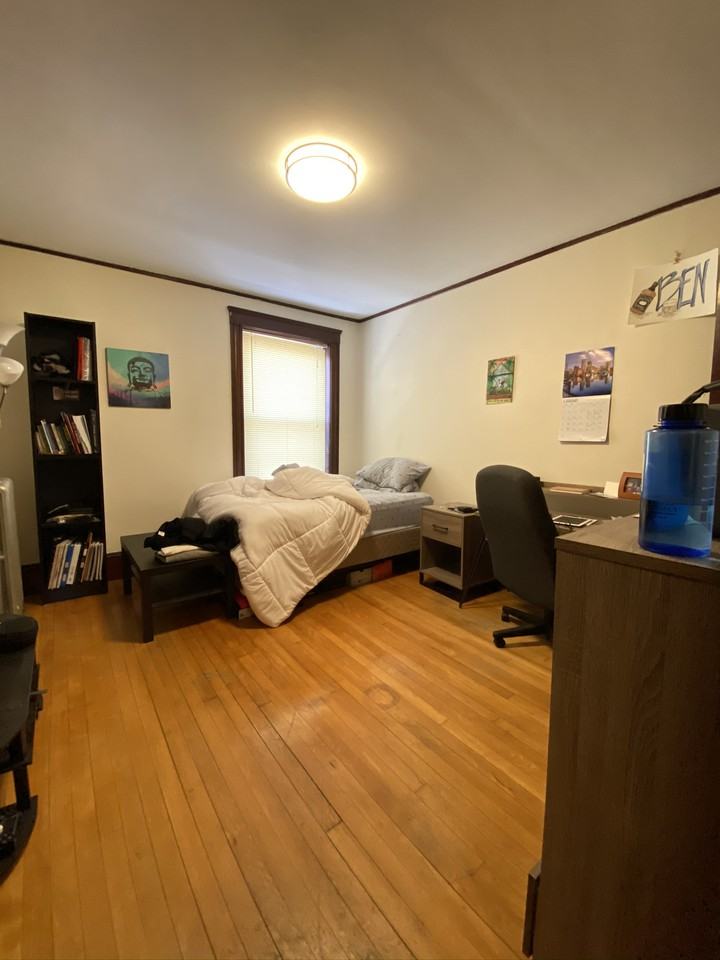 Fairfield Street #2R - Photo 3 of 8