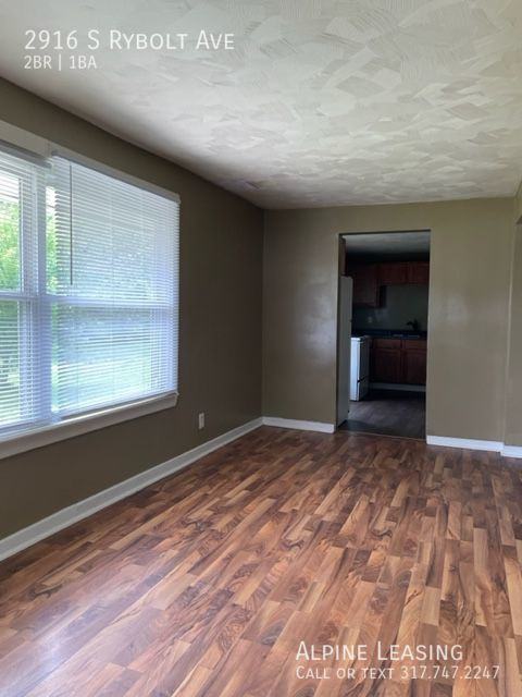 2916 S Rybolt Ave - Photo 2 of 10