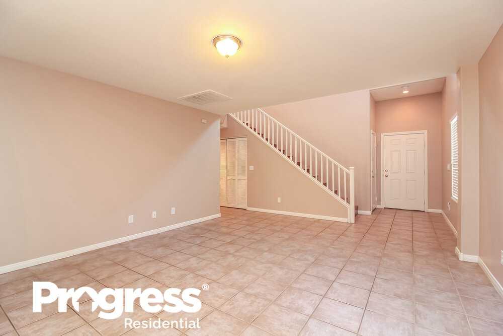 11758 Bergamo Ct - Photo 4 of 16