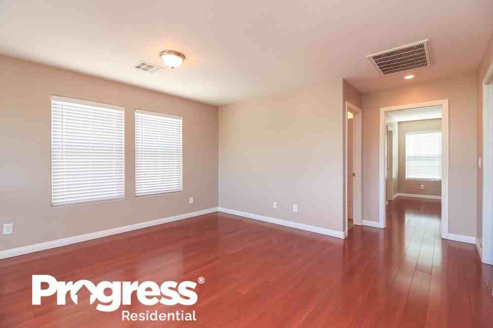 11758 Bergamo Ct - Photo 7 of 16