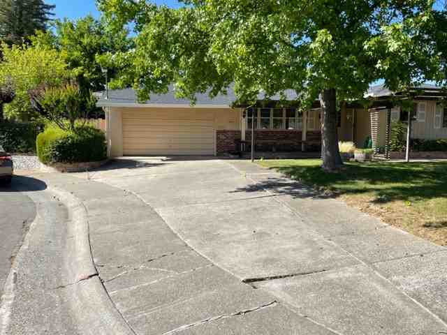 1839 Drew Ct - Photo 3 of 21